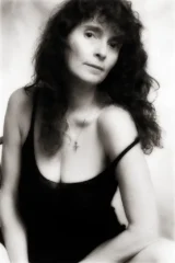 La beauté simple d’une femme de caractère